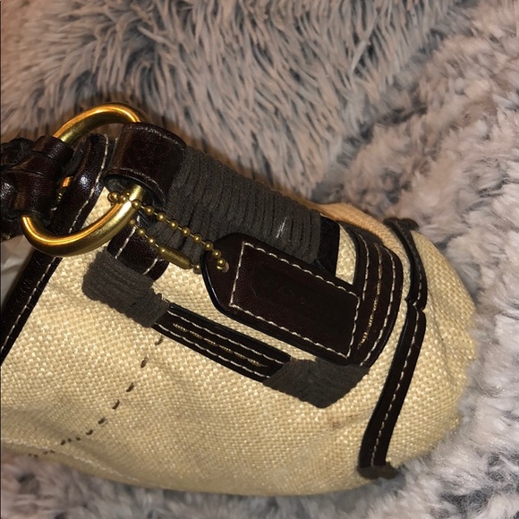 coach - Picture 2 of 4